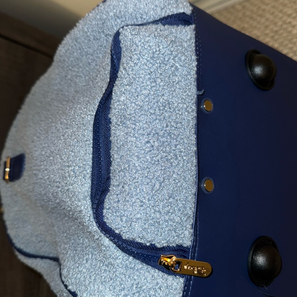 NWT RARE Disney’s Stitch Rolling Duffel Bag - Picture 7 of 11